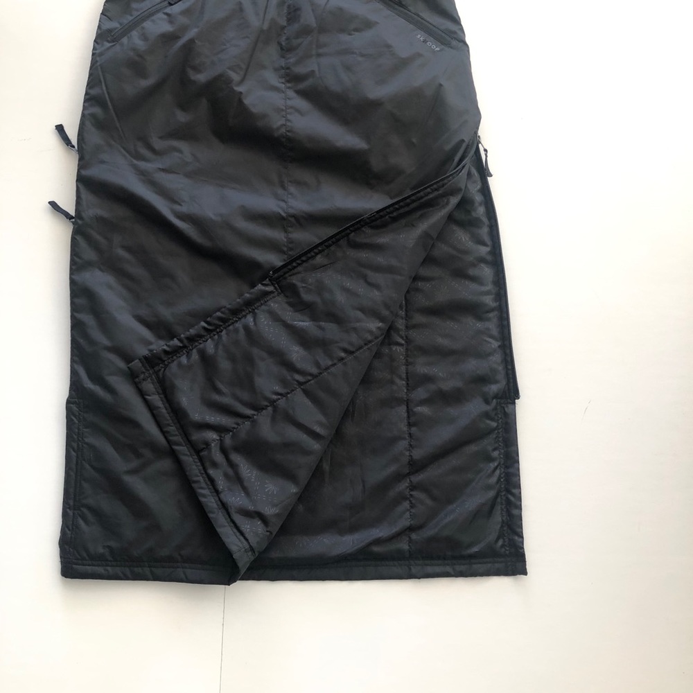 ♦️SOLD♦️SKHOOP  Life by Black Insulated Snow Skirt - Picture 5 of 15